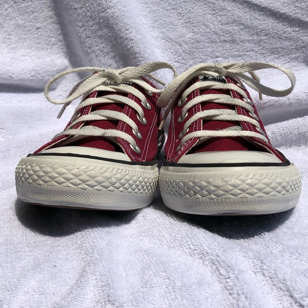Maroon lowtops - Picture 2 of 8